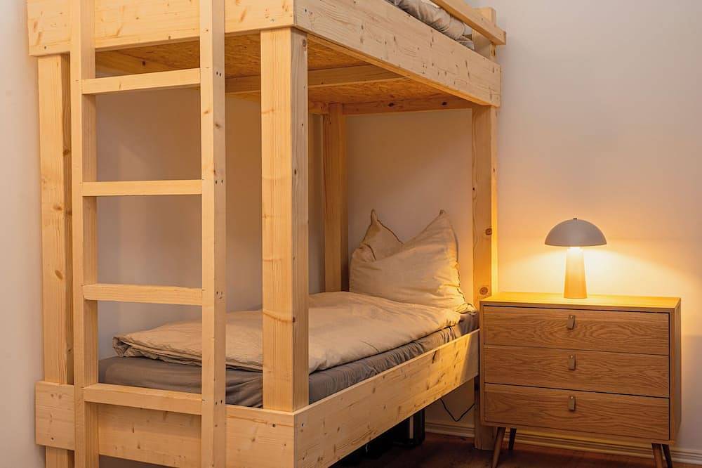 Hel lejlighed, Spacious design apartment near the Estrel Hotel in Neukölln Berlin, Berlin