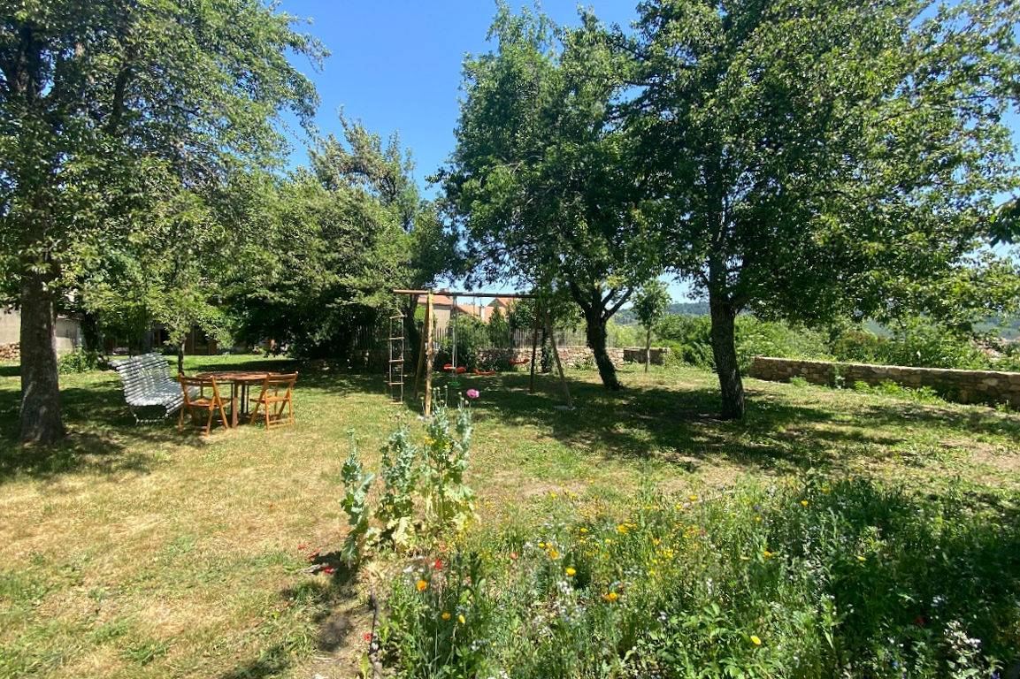 Appartement entier, Gîte du Jardin dérobé in Langogne, Région de Mende