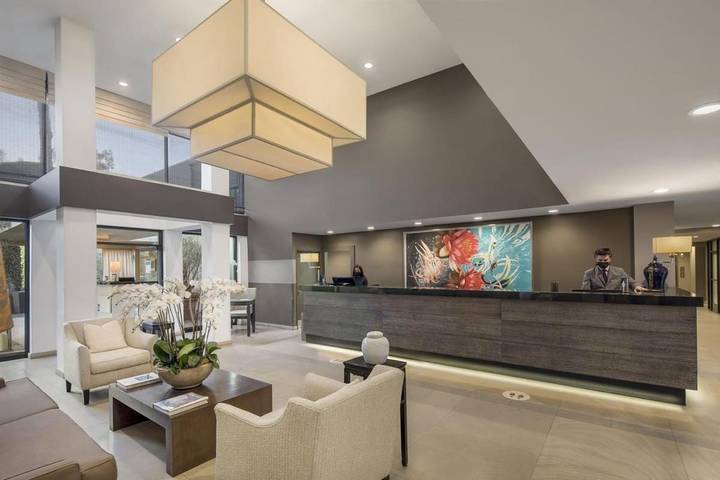 Station pour 10 personnes, avec piscine et terrasse, animaux acceptés à Los Angeles - 2