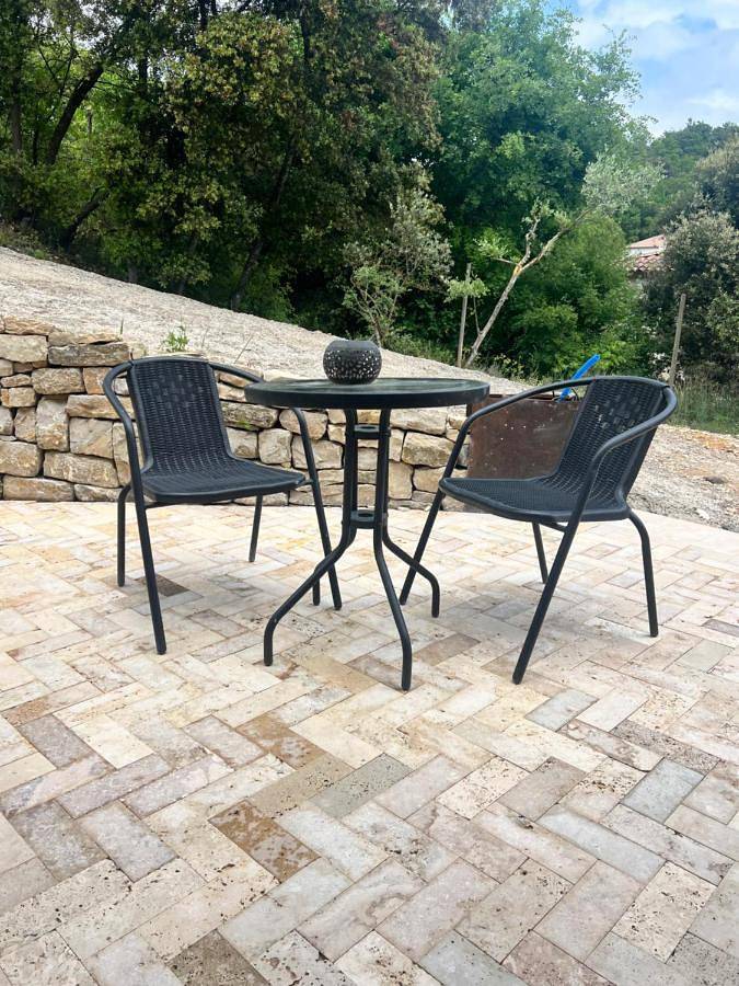 Gîte pour 2 personnes, avec jardin à Ginasservis - 3