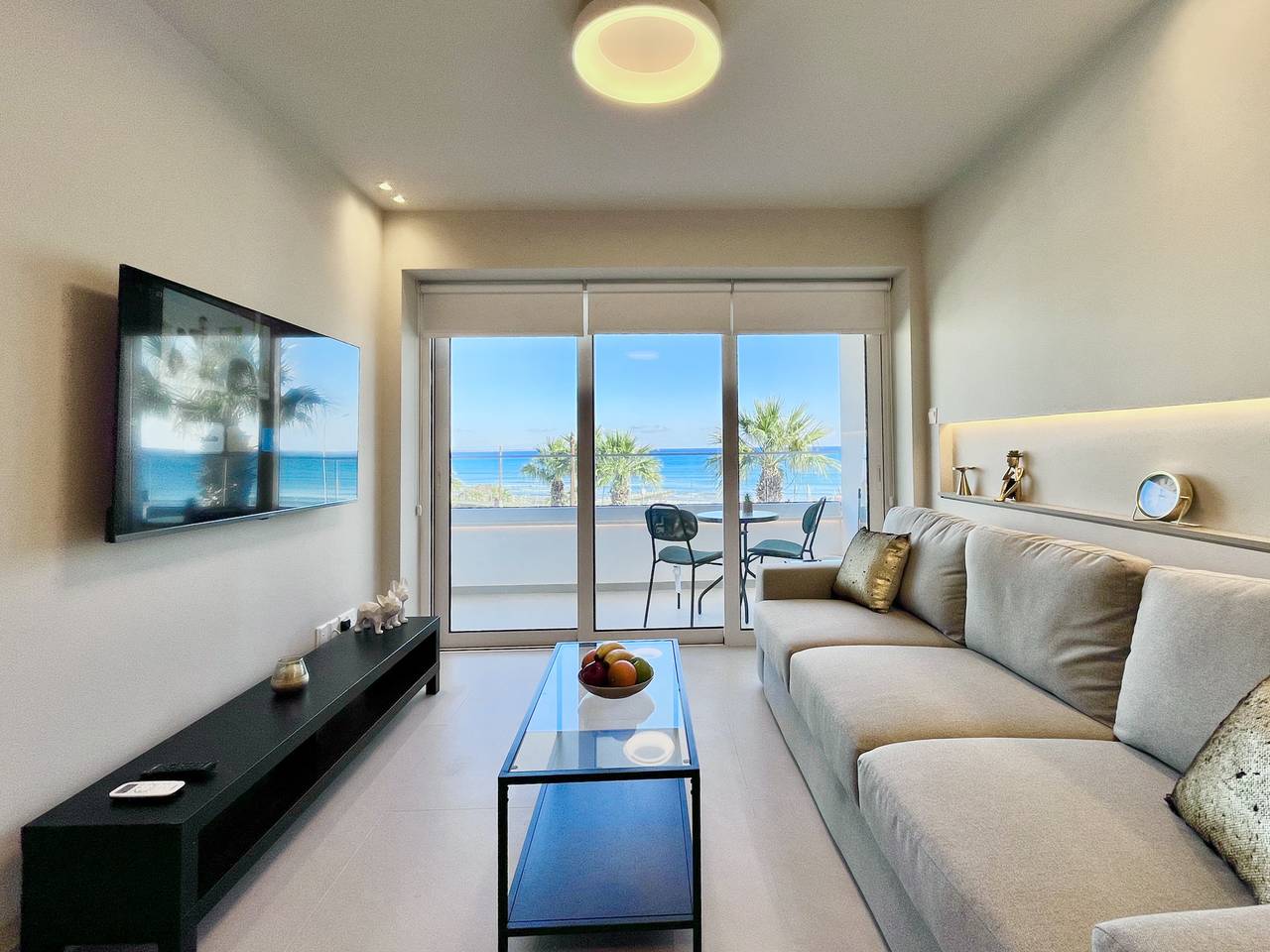 Apartamento entero, Apartamento de vacaciones para 5 personas con balcón in Mackenzie Beach, Distrito de Larnaca
