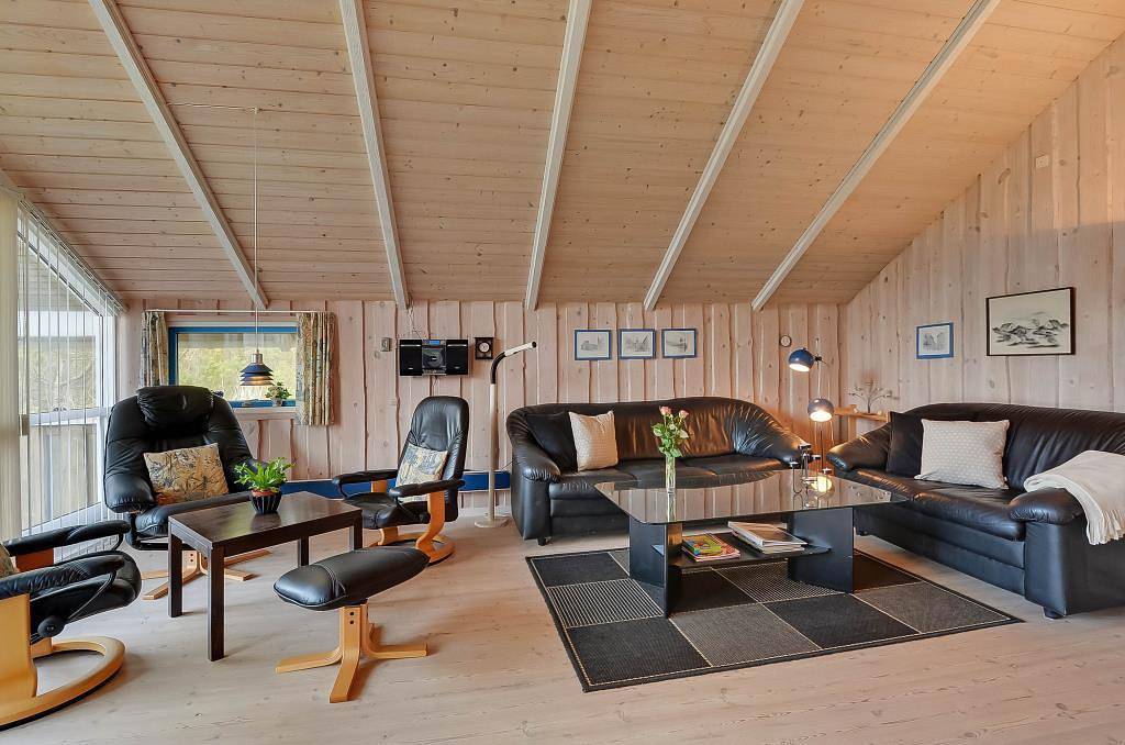 Windgeschütztes Ferienhaus am Fjord mit Sauna und 2 schönen Terrassen in Ulfborg, Nissum Fjord