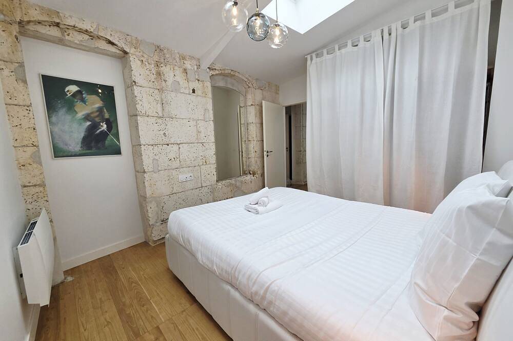 Maison élégante avec terrasse • Parking offert in Angoulême, Charente