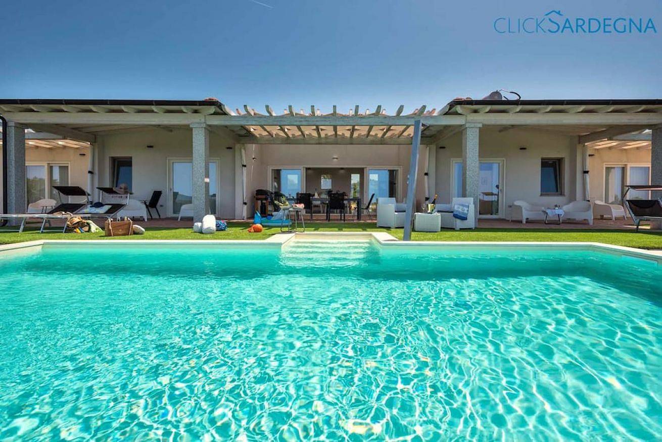 Alghero Vue spectaculaire sur la mer Villa Carrabufas avec piscine sur mer villa in Alghero, Province de Sassari