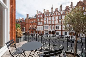 Vacation Rental for 5 Guests in Kensington and Chelsea, London, Picture 4