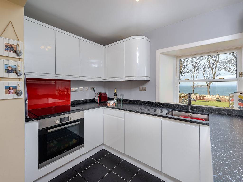 Charming Cottage in North Berwick with Sea Views in North Berwick, Edinburgh and Lothian