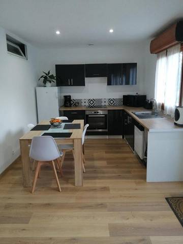 Gîte pour 4 personnes, avec vue et jardin à Levie