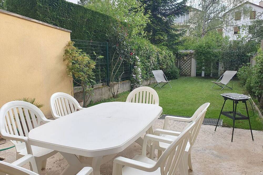 House on the edge of forest - 20 min from Paris in Vélizy-Villacoublay, Yvelines
