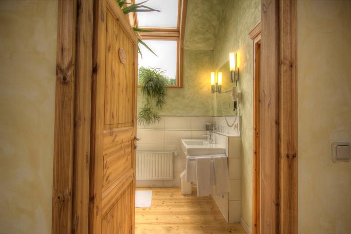 Ferienhaus für 10 Personen, mit Balkon und Terrasse sowie Garten und Sauna im Weserbergland - 2