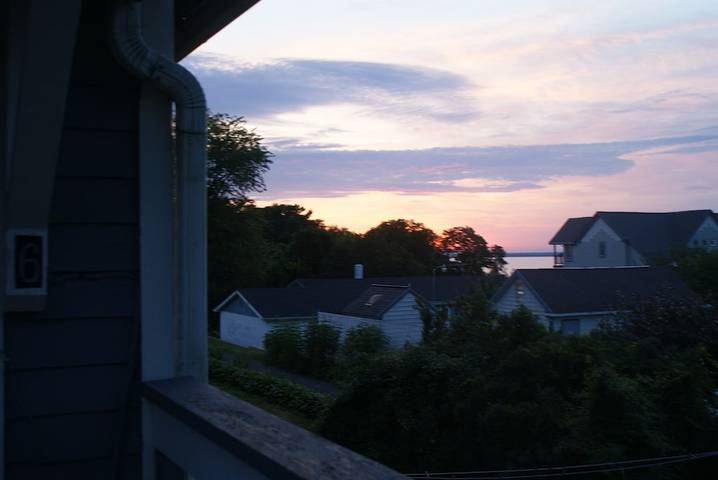 Vacation rental for 11 people, with terrace and yard, with pets in Maryland