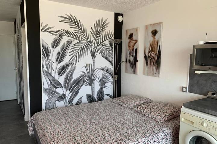 Gîte pour 2 personnes, avec terrasse dans Cap d'Agde naturiste - 2