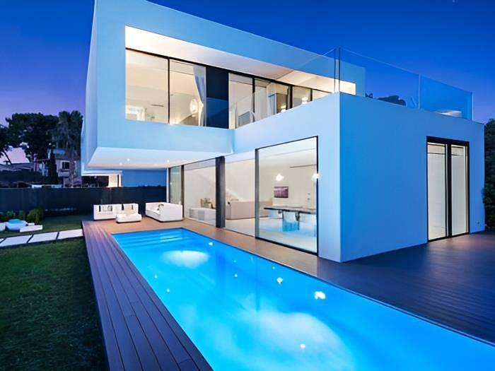 Luxury villa with swimming pool and 100 m from the beach in Playa de Muro, Muro