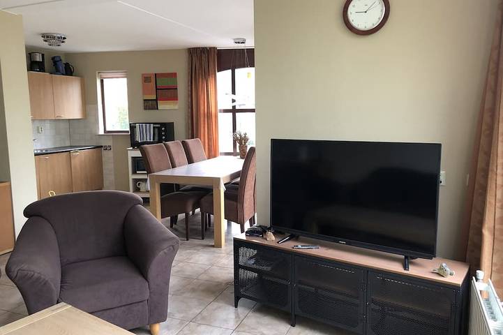 Ferienhaus für 5 Personen, mit Balkon und Garten in Brouwershaven