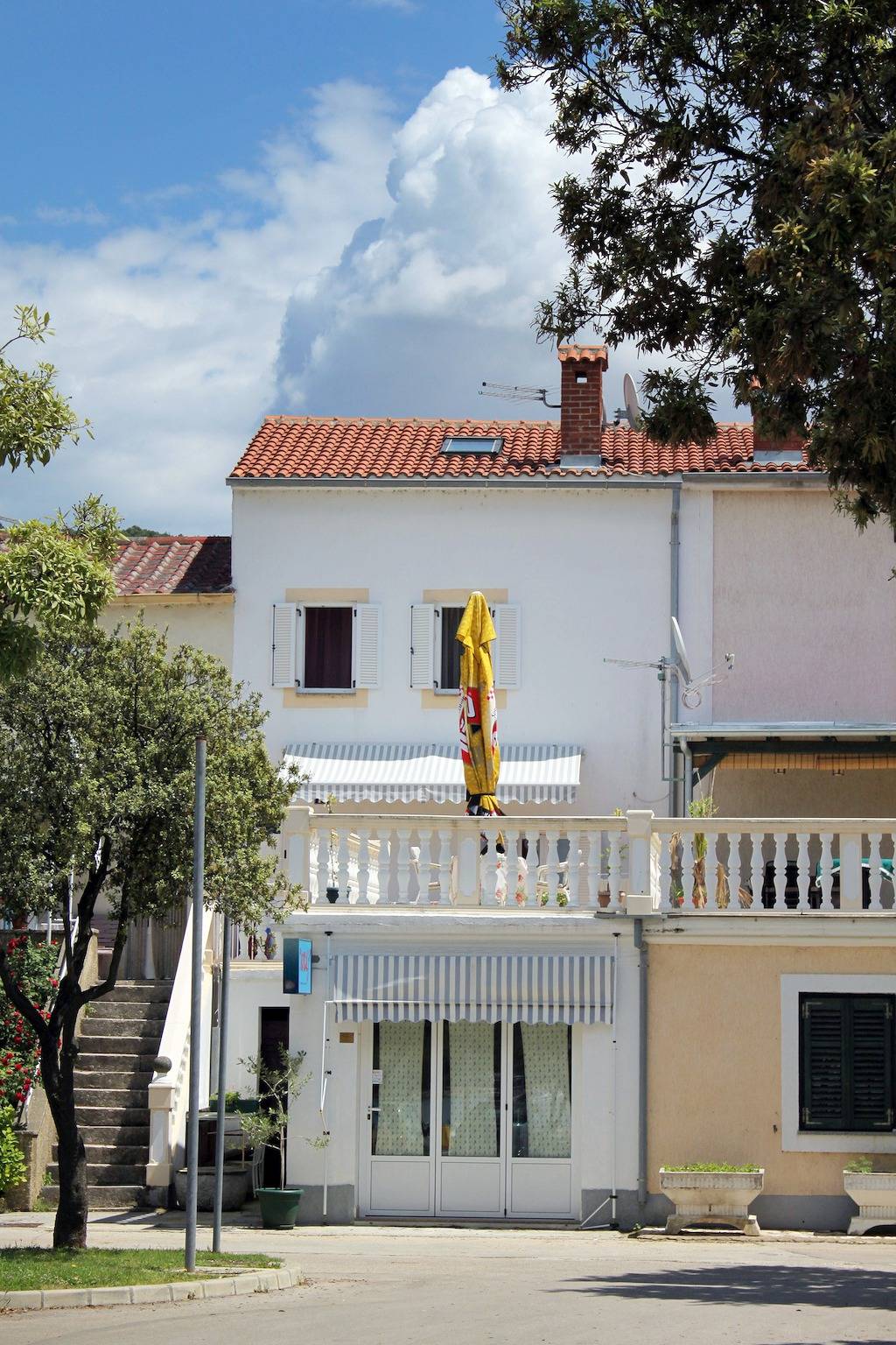 Geheel appartement, Tweekamerappartement met terras en uitzicht op zee Punat (Krk) A-5329-a in Punat, Krk