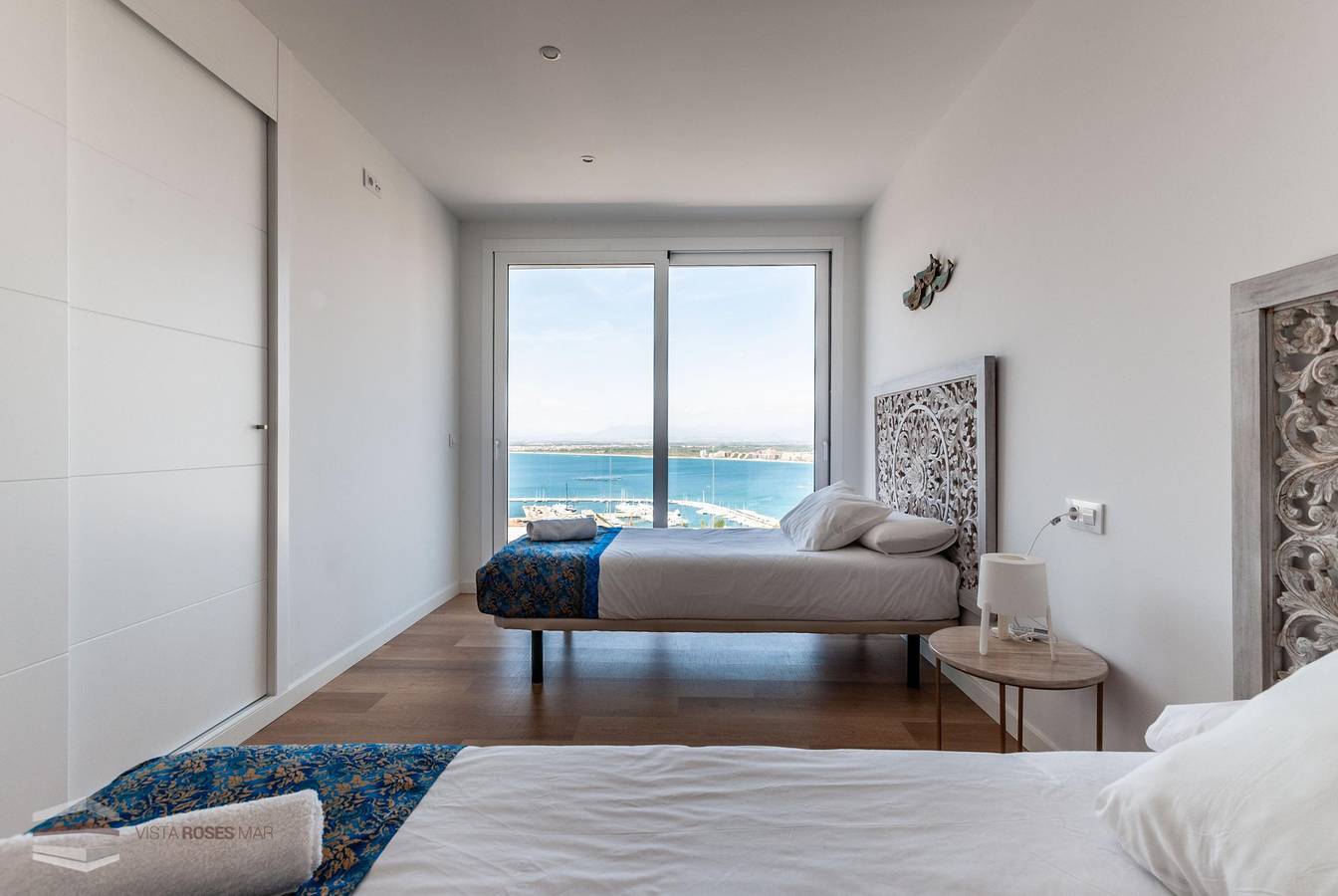 Maison avec piscine à débordement et vue sur la mer (Cap Ponent A1) in Roses, Haut-Ampurdan