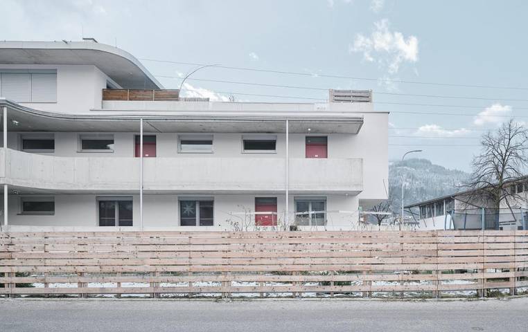 Ferienwohnung für 4 Personen, mit Balkon und Terrasse sowie Garten und Ausblick in Wattens