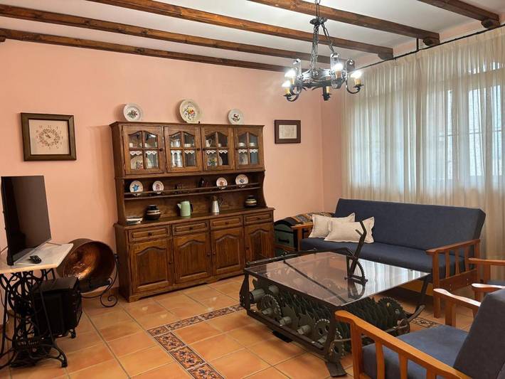 Casa rural para 6 personas, con terraza y vistas, Se admiten mascotas en El Abadengo - 2