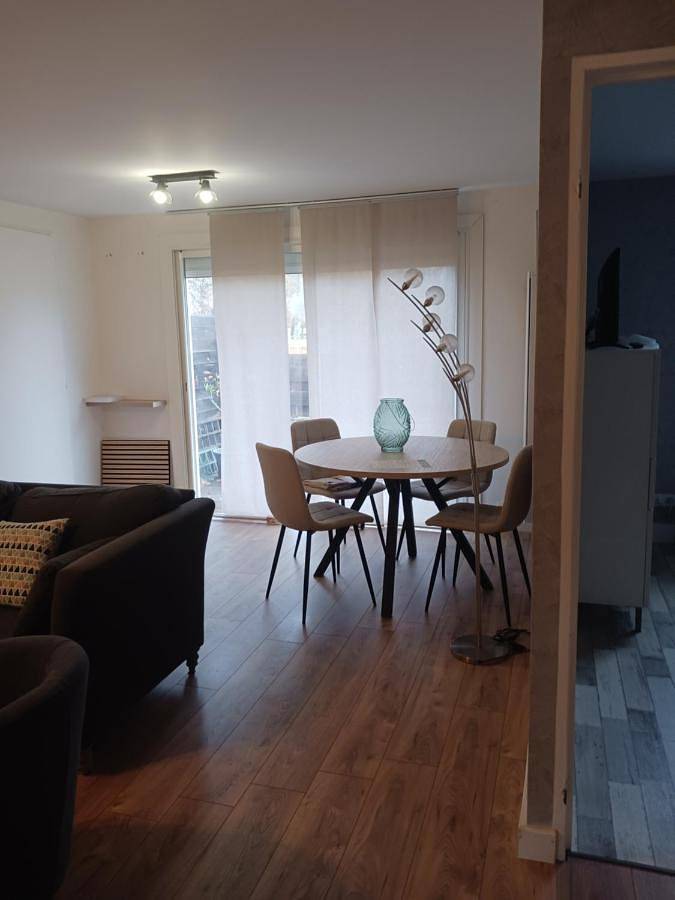 Location de vacances pour 4 personnes, avec terrasse dans Thermes des Arènes - 2