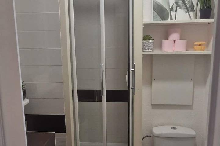 Entire apartment, Garden apartment in luxury residence with swimming pool near beach in Cannes, Mediterranean Coast (France)