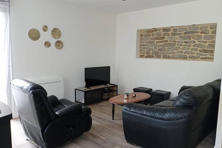 Location de vacances pour 6 personnes, avec terrasse et jardin à Langolen