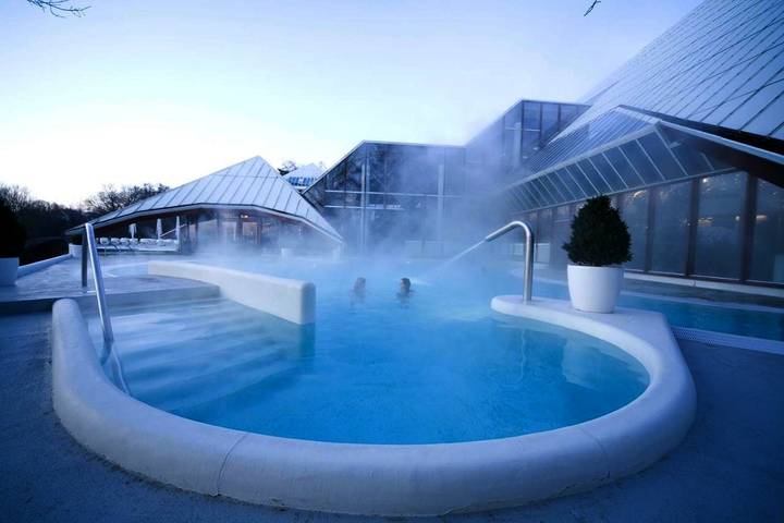 Hotel voor 2 personen, with tuin and terras as well as sauna and zwembad in Valkenburg