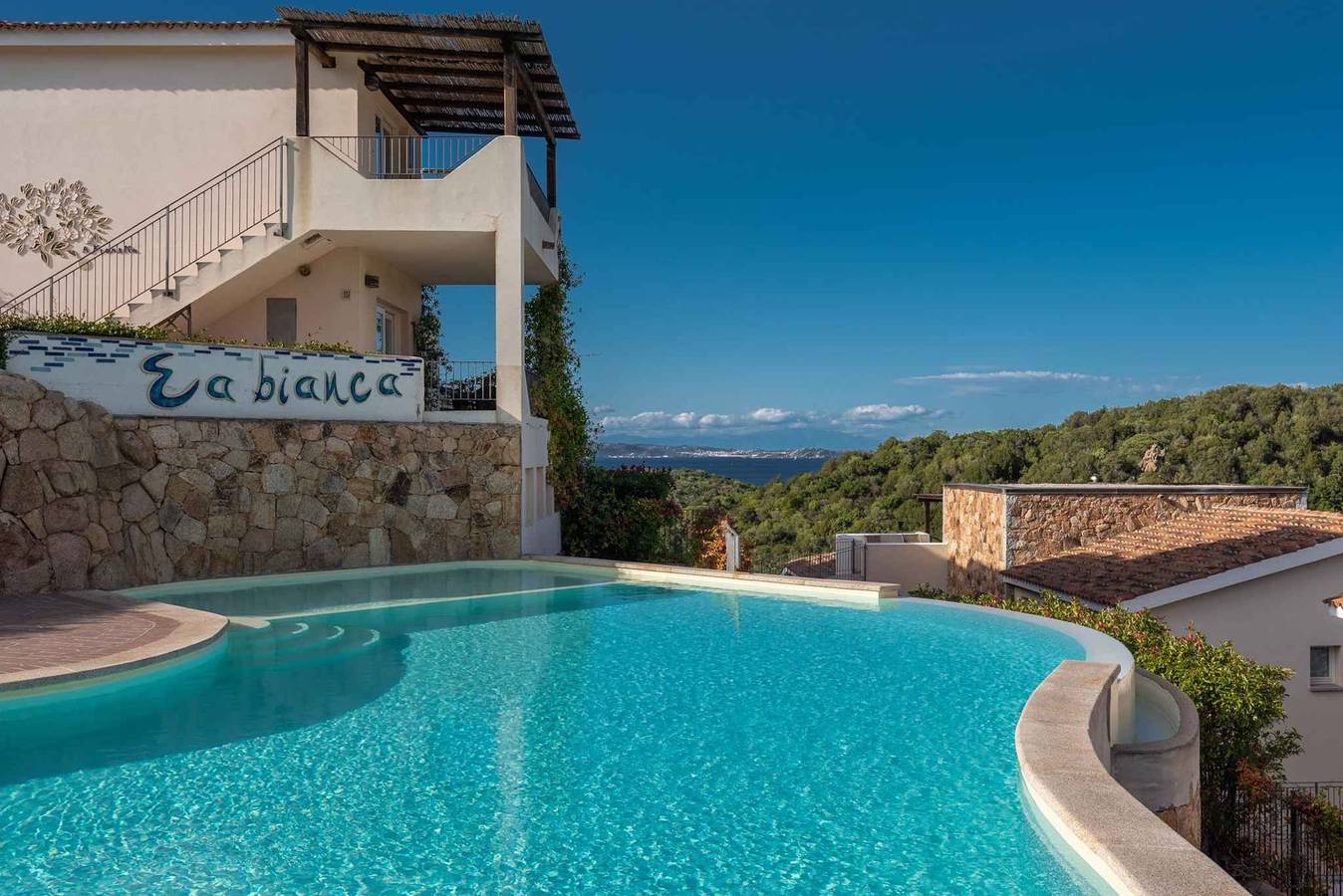 Apartamento vacacional entero, Casa vacacional con piscina exterior y aire acondicionado  in Arzachena, Costa Smeralda