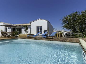 Cottage pour 8 personnes, avec terrasse et jardin, animaux acceptés dans Plage De L Arnerault La Flotte