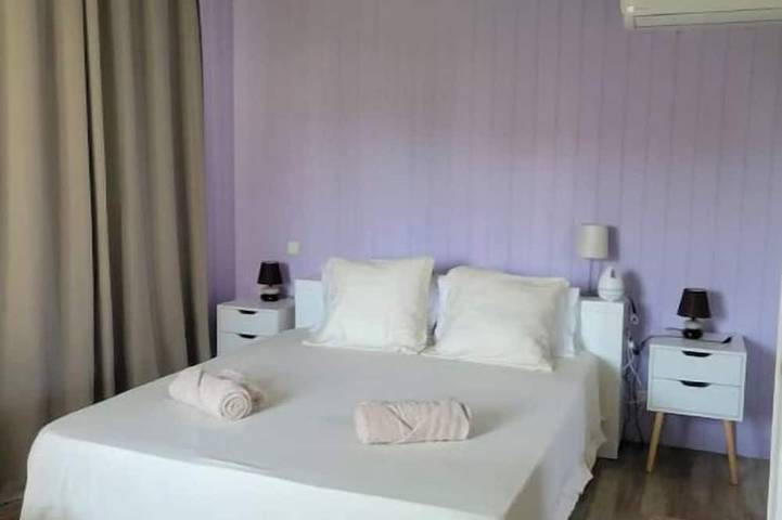 Apartamento entero, Quiet, detached gîte. in Lauris, Parque natural regional del Luberon