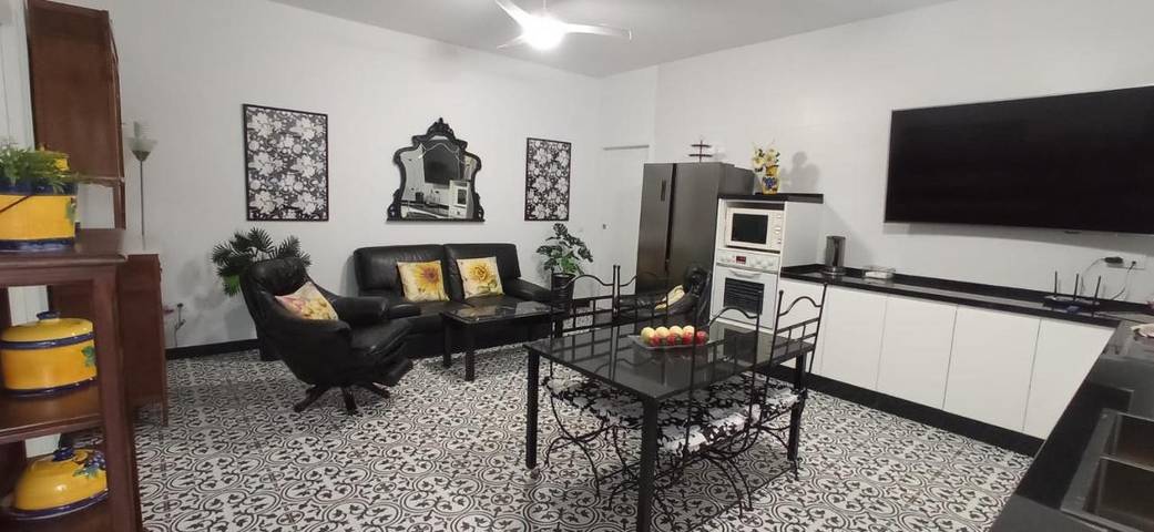Apartamento para 3 personas, con Terraza y Jardín además de Piscina y Vistas en Puente Genil