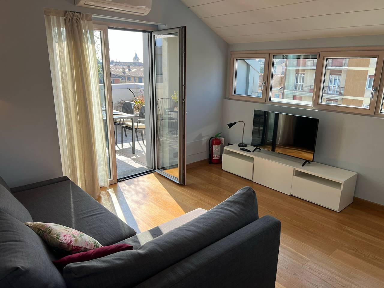 Ganze Wohnung, Attico Don Minzoni in Verbania with terrace in Intra (Verbania), Comune di Verbania