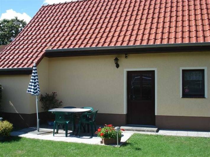 Ferienhaus für 4 Personen, mit Terrasse und Garten in Vipperow