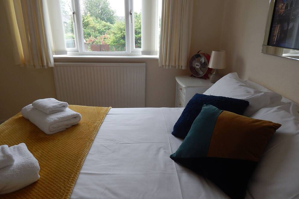 Comfortable Family Stay With Parking and Gardens in Cambridge, Cambridgeshire
