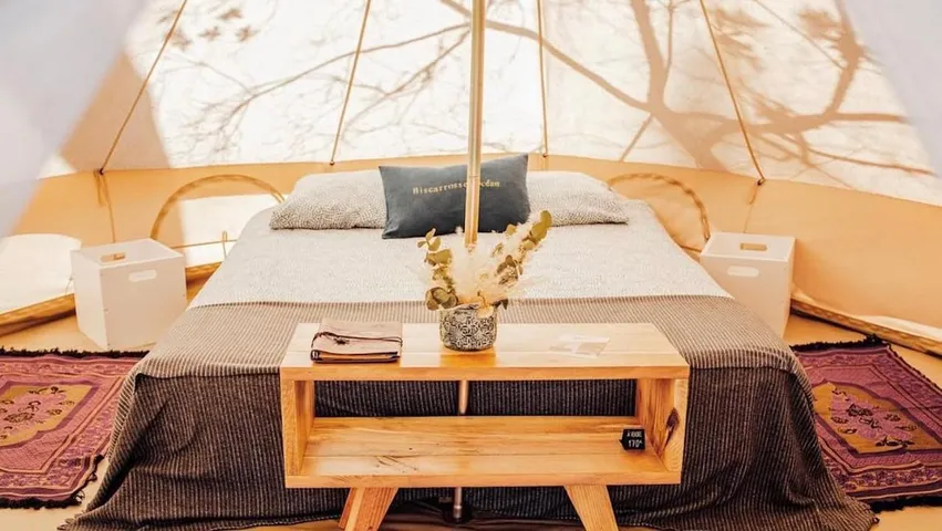 Camping pour 4 personnes, avec piscine et jardin, animaux acceptés - 1