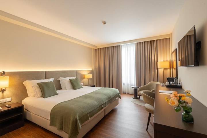 Hotel para 2 pessoas, com vista em Maia
