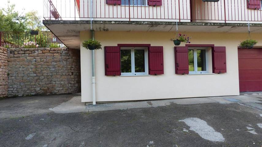 Gîte pour 2 personnes, avec terrasse et vue à Arbois (homonymie) - 4