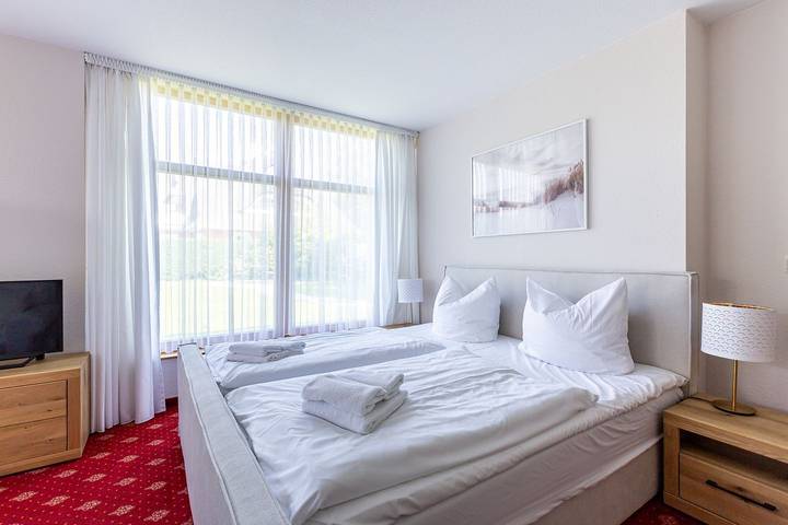 Ferienwohnung für 2 Personen, mit Terrasse und Garten sowie Sauna in Ahrenshoop - 2
