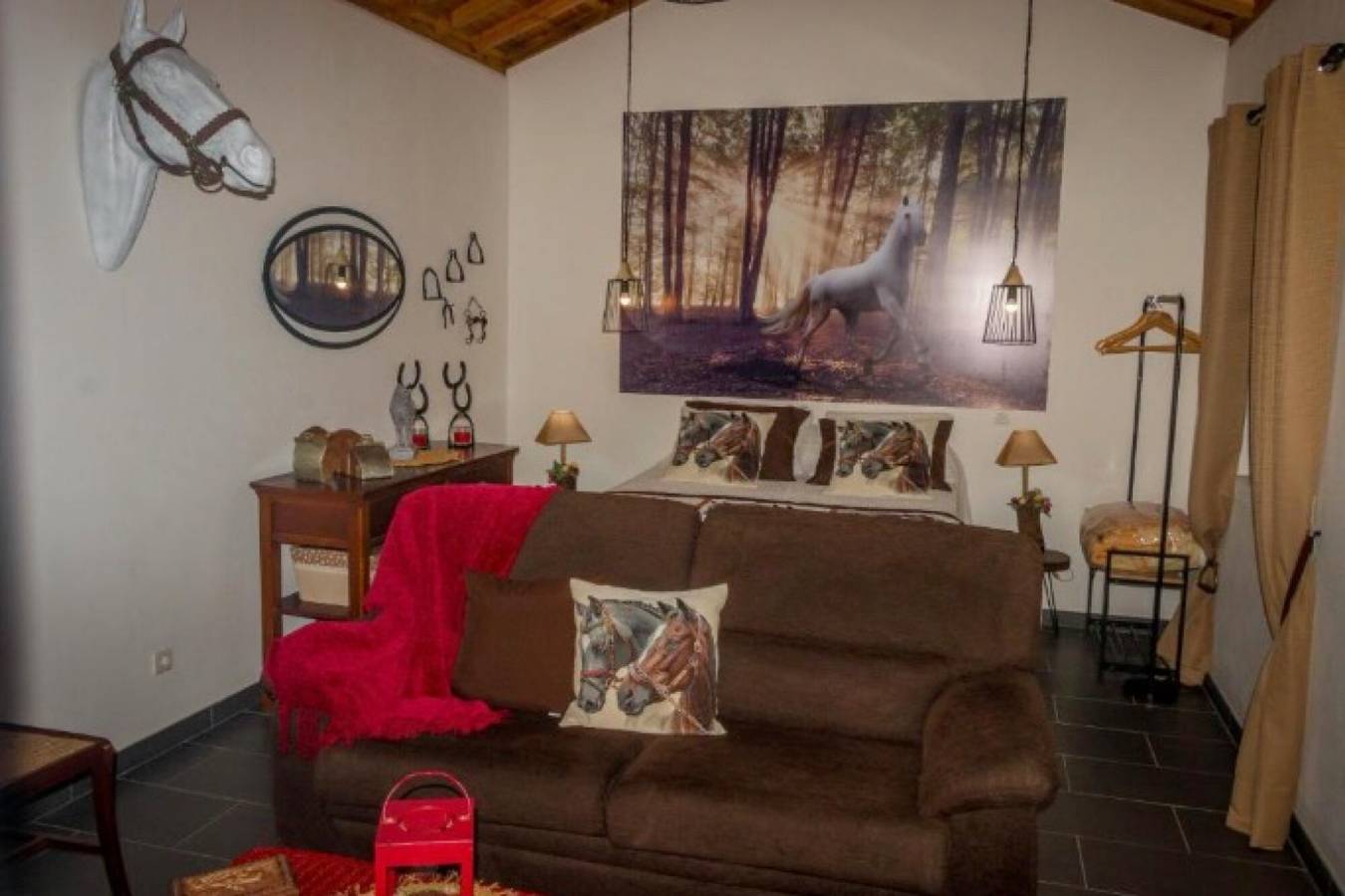Entire studio, Studio 'Quinta do Malhinha' with Mountain View, Shared Terrace and Wi-Fi in Posto Santo, Terceira (Azores)