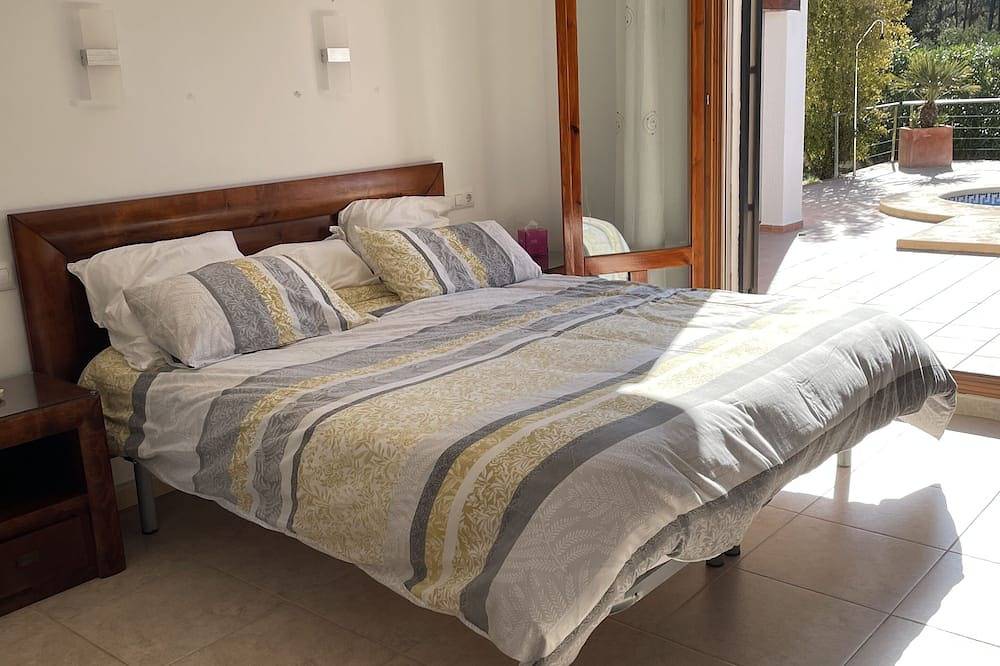 Stunning Villa (Sleeps 8) Jávea, Costa Blanca, closes to beaches in Jávea, Costa Blanca