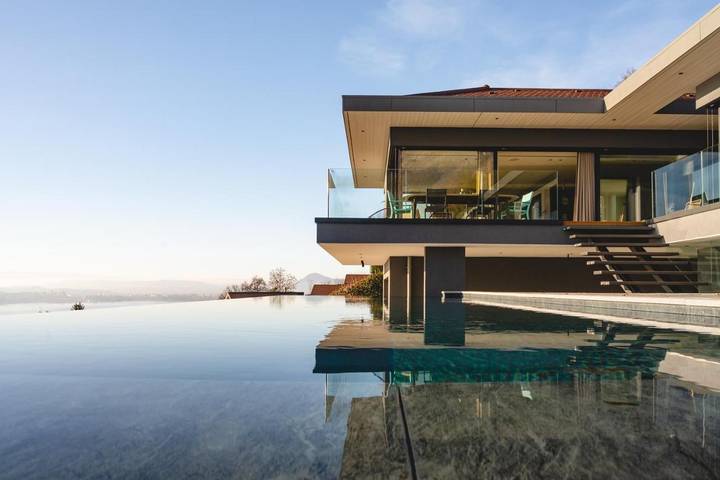 Villa pour 8 personnes, avec vue et piscine ainsi que terrasse et vue sur le lac à Veyrier-du-Lac