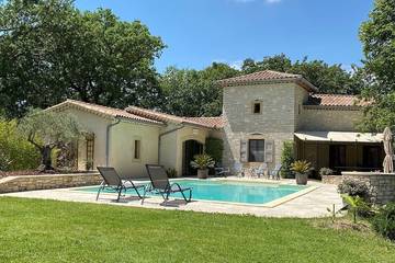 Agriturismo pour 10 personnes, avec sauna et jardin à Saint-Hilaire-de-Brethmas