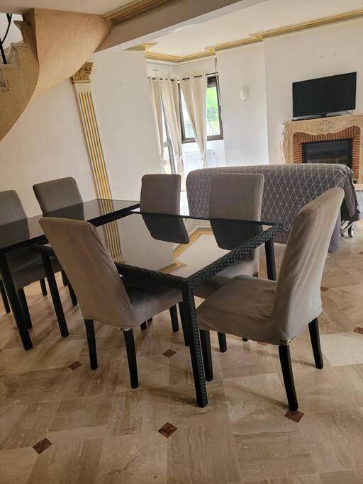 Gîte pour 8 personnes, avec balcon à Châteaubriant - 3