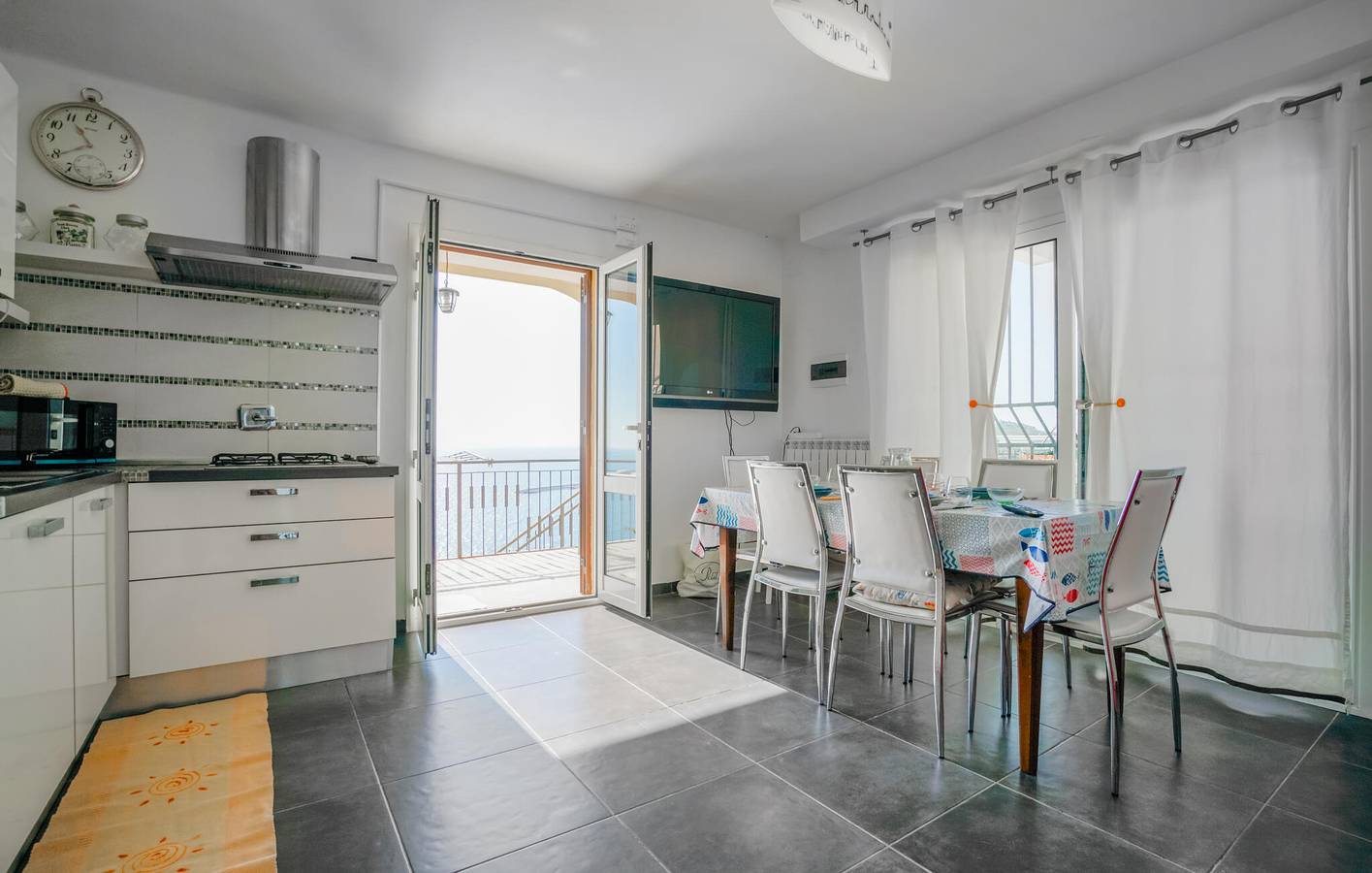 Apartment mit Meerblick, Pool, Terrasse und Parkplatz in Aregai, Cipressa