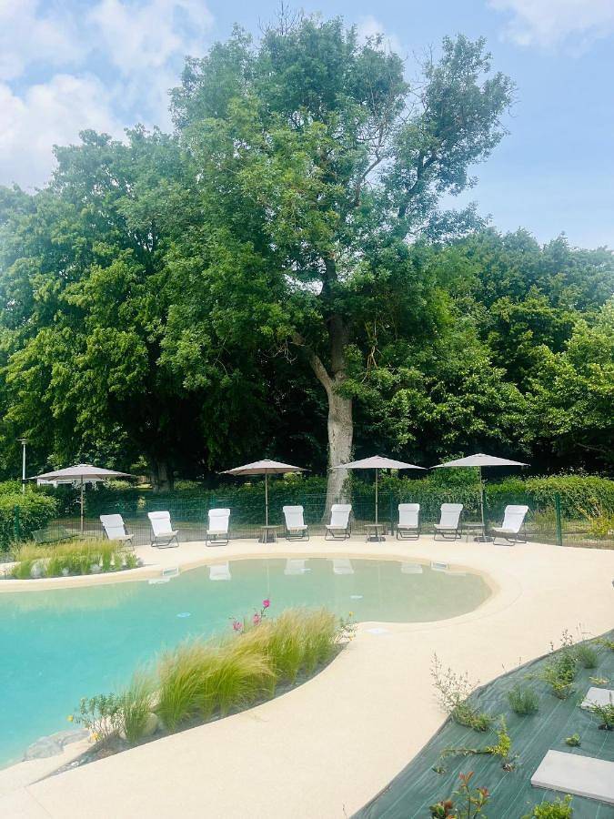Camping pour 2 personnes, avec Terrasse et Piscine dans le Cher - 2