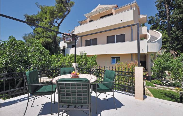 Ferienwohnung für 6 Personen, mit Terrasse in Dalmatien - 2