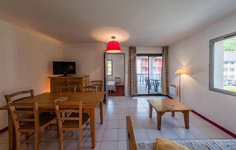 Location de vacances pour 4 personnes, avec sauna et piscine ainsi que jardin et vue à Arreau - 2