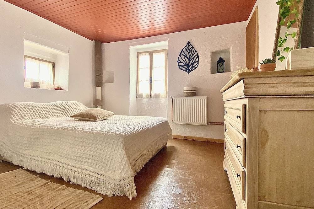 La Joannassiène, maison Ardéchoise de caractère in Joannas, Parc naturel régional des Monts d'Ardèche