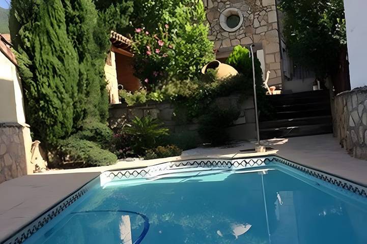 Chalet für 14 Personen, mit Garten und Balkon - 1