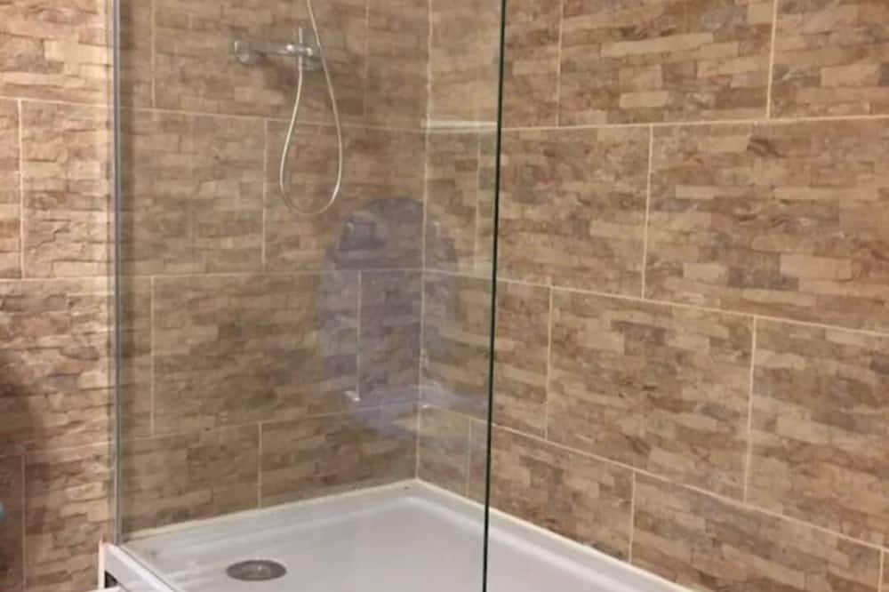 Ganze Wohnung, 2-bedroom duplex with swimming pool and tennis court in Naujac-sur-Mer, Lesparre-Médoc und Umgebung