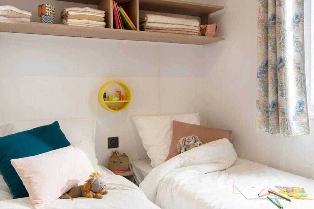 Camping 3 étoiles - Piscine - ccbaegh in Saint-Mitre-les-Remparts, Istres region