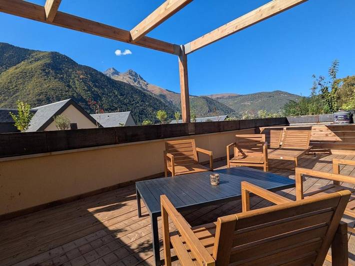 Gîte pour 8 personnes, avec vue et jardin à Guchan - 2